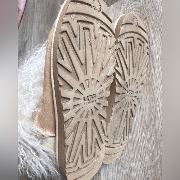 UGG Classic Short Lida Mongolian Fur Cuff Sand Suede Boots Size 7 - Picture 6 of 7